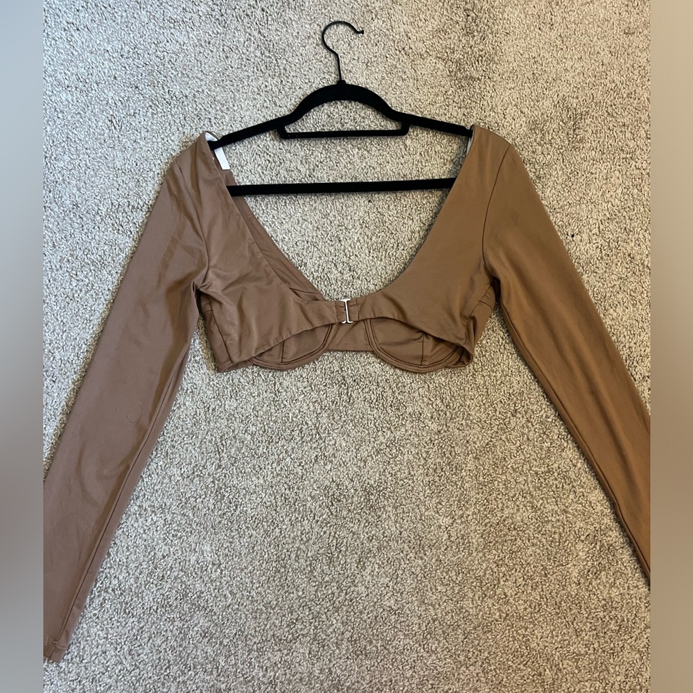 Brown Long Sleeve White Fox Crop Top Size Small - Picture 4 of 6